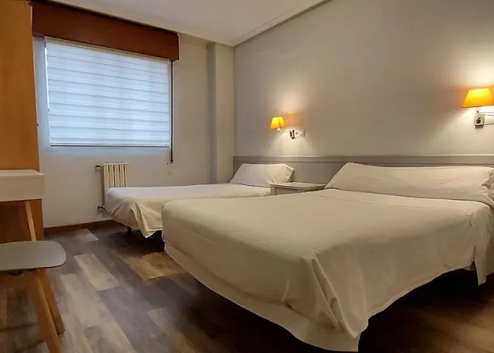 Romero بيت ضيافة 2*